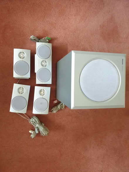 Photo of free Philips CSW3600 surround sound speakers (The Rock TF3) #4