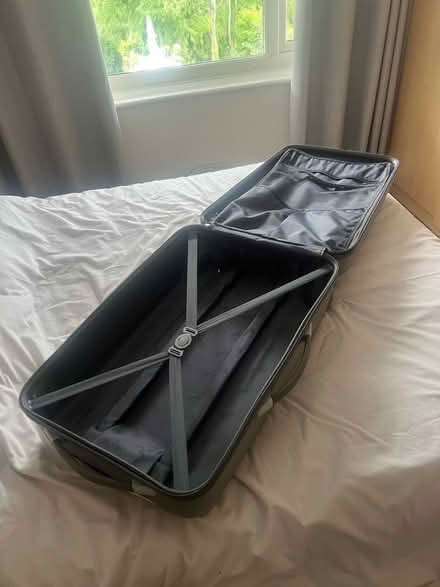 Photo of free suitcase (Hollins BL9) #4