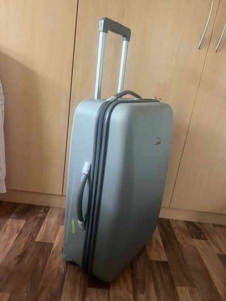 Photo of free suitcase (Hollins BL9) #2