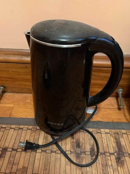 Photo of free Electric kettle (N Cambridge near Matignon) #1