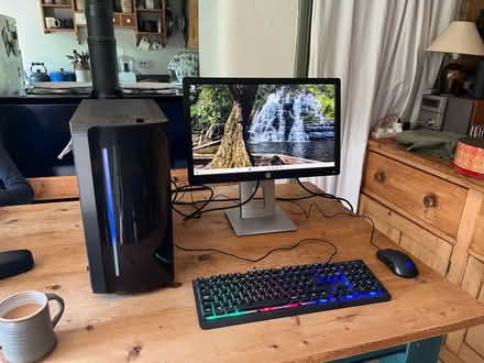 Photo of free Windows Gaming PC (Ellastone DE6) #2