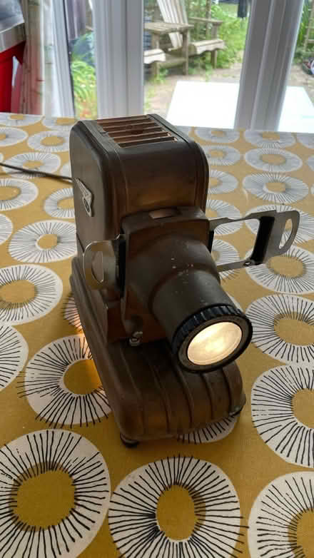 Photo of free Vintage slide projector (Brentwood CM13) #1