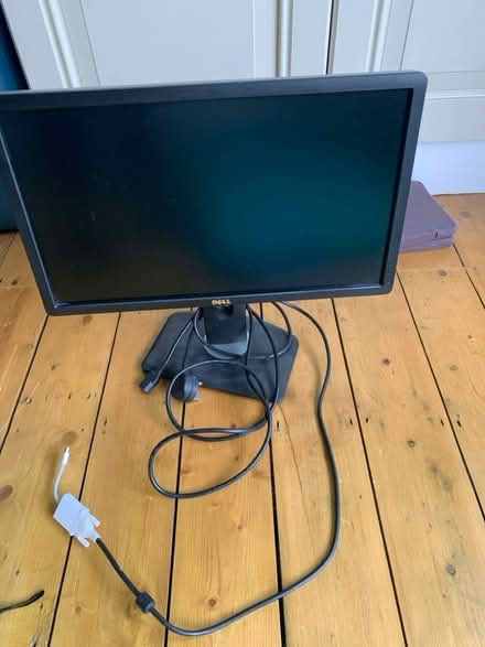 Photo of free VDU (Wanstead E11) #1