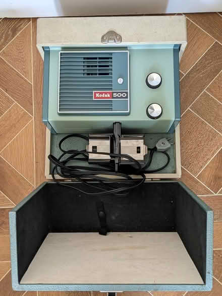 Photo of free Vintage Kodak 500 Projector (Holland Park W11) #1