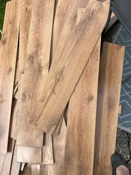 Photo of free Lots of Laminate floor good condition (Boulton DE24) #1