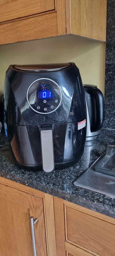 Photo of free pro breeze air fryer (Ravensbourne BR1) #1