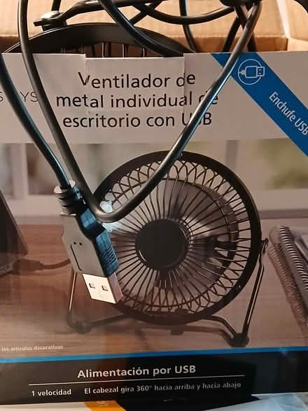 Photo of free Brand new 4" black USB fan (St Pete - Central Oak Park) #1