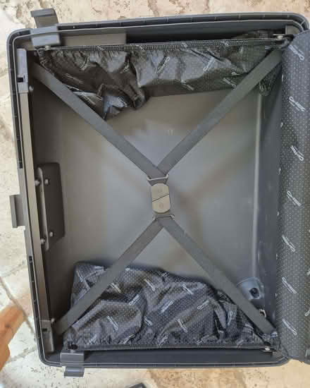 Photo of free Carlton Hard Shell Suitcase with Wheels & Lock (Bilton CV22) #2