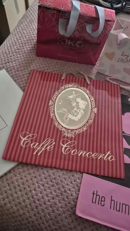 Photo of free Various gift bags (Lower Clapton, Hackney) #3