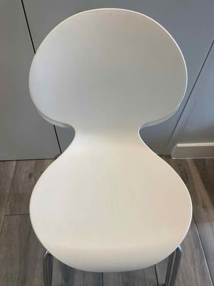 Photo of free Pair of white dining/desk chairs (Elstree WD6) #4