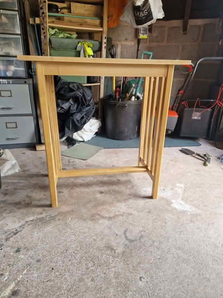 Photo of free Wooden table with 2 high bar stools. (Cob Lane B29) #1