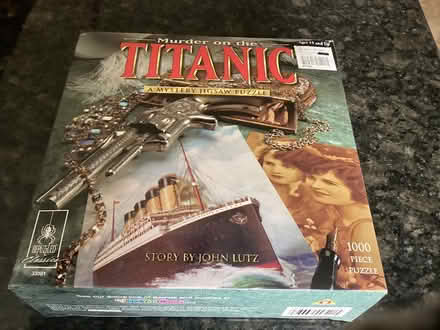 Photo of free 1000 piece Titanic mystery puzzle (Appleby/New Street, Burlington) #1