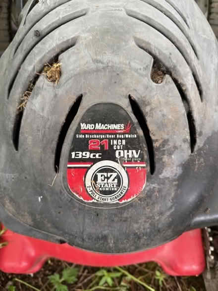 Photo of free 2 lawn mowers (non-working) (Woodinville/Cottage Lake) #4