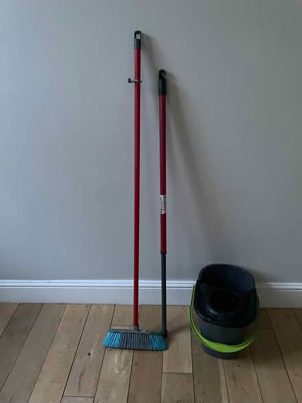 Photo of free double bed, ironing board, light... (Earls Court SW5) #4