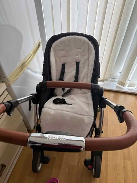 Photo of free Baby pram (L7) #3