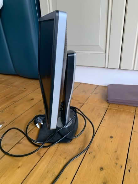 Photo of free VDU (Wanstead E11) #3