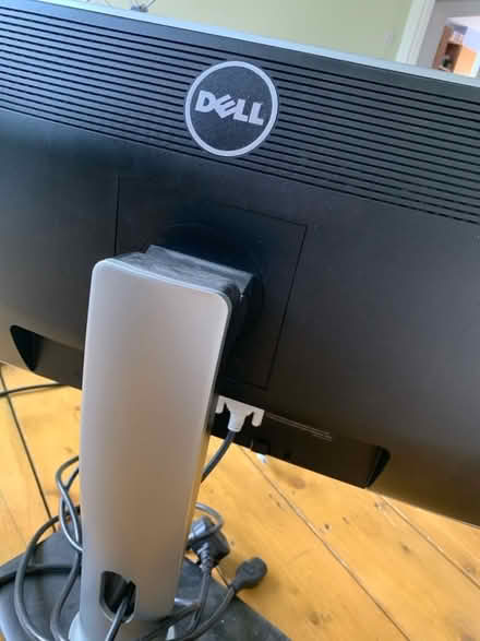 Photo of free VDU (Wanstead E11) #2