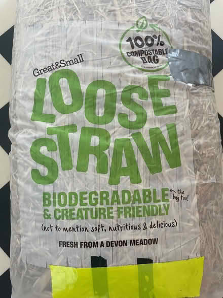 Photo of free Clean straw for pets or gardening (Bevendean BN2) #1