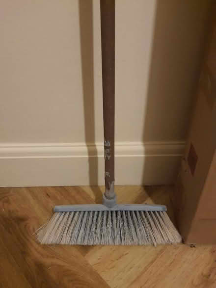 Photo of free Broom (Rotherhithe SE16) #2