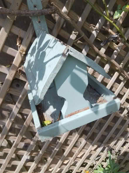 Photo of free Small bird feeder (Whoberley CV5) #3