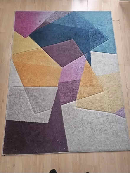 Photo of free Living room rug (Balham) #1