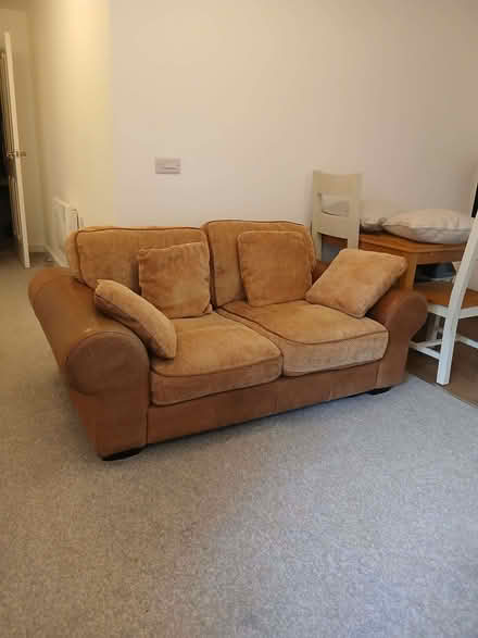 Photo of free Settee (Arleston TF1) #2