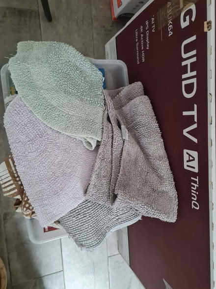 Photo of free 2 bathmats n 2 toilet mats (Lostock Hall PR5) #1