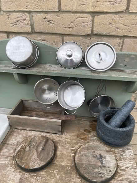 Photo of free Mud kitchen (CM1 Beaulieu) #2