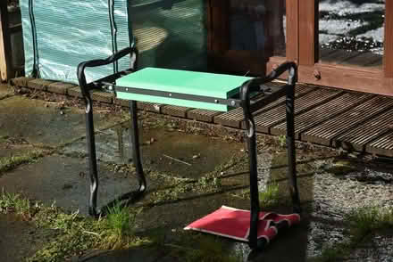 Photo of free Gardener's kneeler / seat (Malvern Link WR14) #2