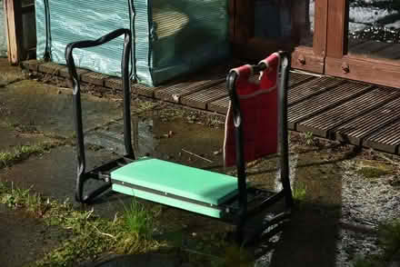 Photo of free Gardener's kneeler / seat (Malvern Link WR14) #1