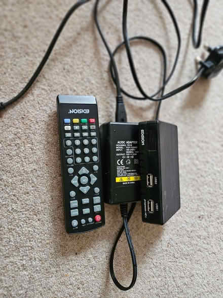 Photo of free 32" tv and Freesat receiver (Moorfields) #2