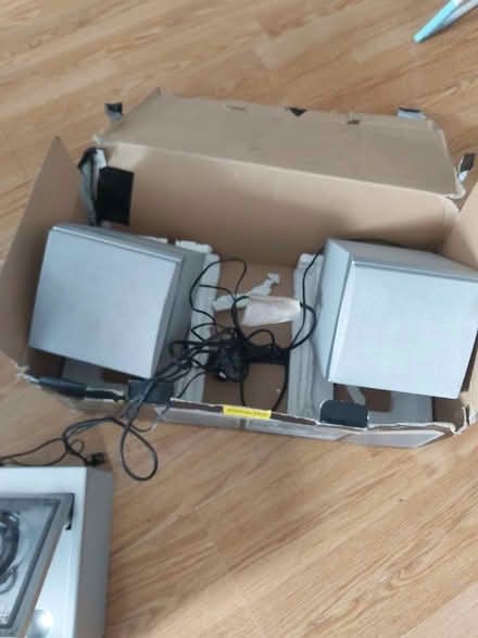 Photo of free Cd player/ Radio (N18 2XN) #2
