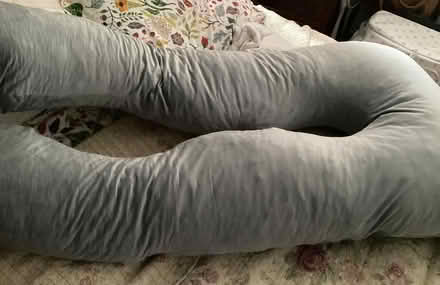 Photo of free U Shaped Pillow (CT19) #1