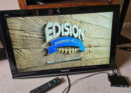 Photo of free 32" tv and Freesat receiver (Moorfields) #1