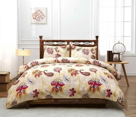 Photo of free Floral Duvet Cover & Pillowcases (East Peralta) #1