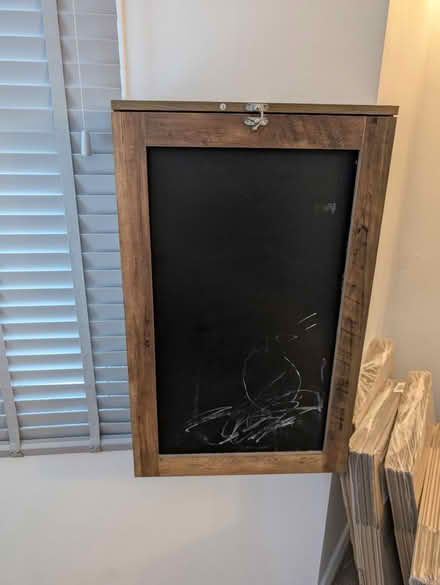 Photo of free Wall mounted office table (Hungerford Road N7 london) #4