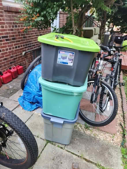 Photo of free bins (Temple Hills,MD) #2
