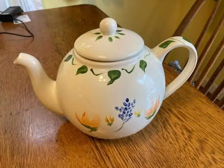 Photo of free Hand painted teapot (01801) #1