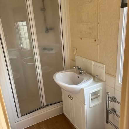 Photo of free Static Home - for removal or breaking down for parts (Kingston Bagpuize OX13) #4