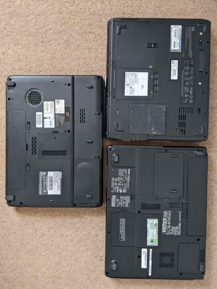 Photo of free Three old laptops and two carry bags (Sidmouth EX10) #3