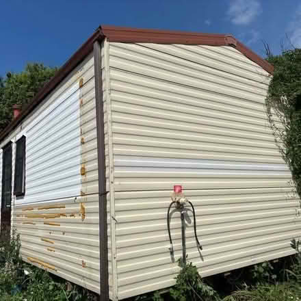 Photo of free Static Home - for removal or breaking down for parts (Kingston Bagpuize OX13) #3