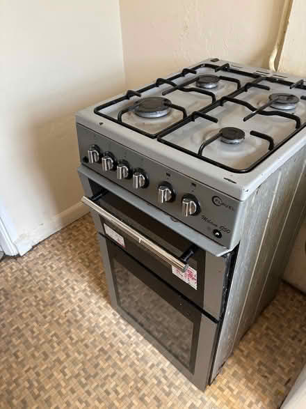 Photo of free Cooker and oven (Kt5 9pw) #1