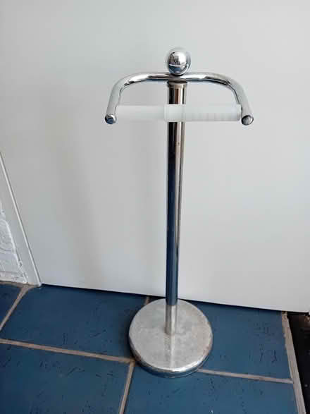 Photo of free Freestanding toilet roll holder (Glenfield Rd area LE3) #1