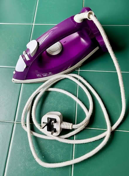 Photo of free Steam iron (CB1 (Petersfield) Mill Road) #2