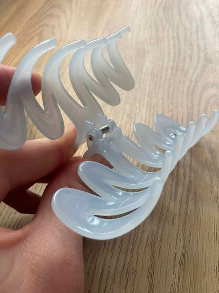 Photo of free Hair clip (TN35 Ore) #3