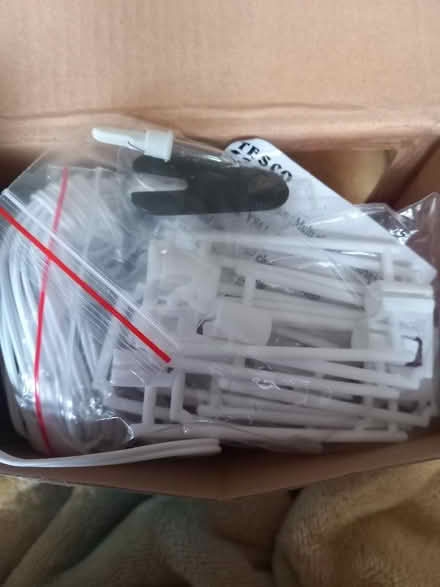 Photo of free 10 multi-nylon lantern lights x 2 boxes (Tilehurst RG30) #3