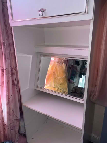 Photo of free Unit with mirror (Kidderminster DY11) #1