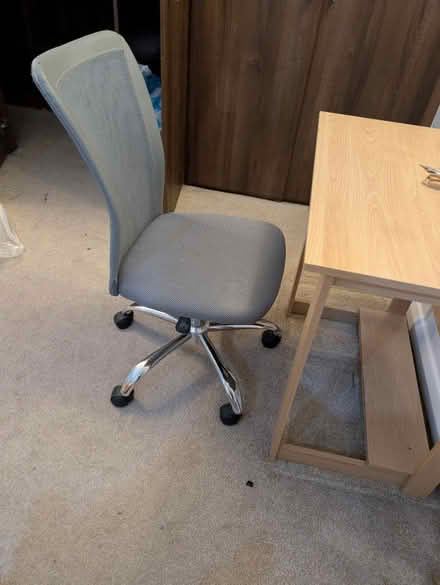 Photo of free Office wheel chair (Hungerford Road N7 london) #2