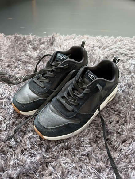 Photo of free Boys Skechers Trainers Size 3 UK (Carterton OX18) #3