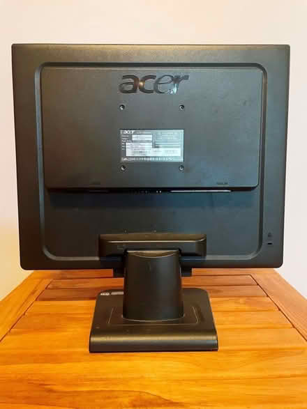 Photo of free computer monitor (VGA) (Parliament Hill Fields, NW5) #2